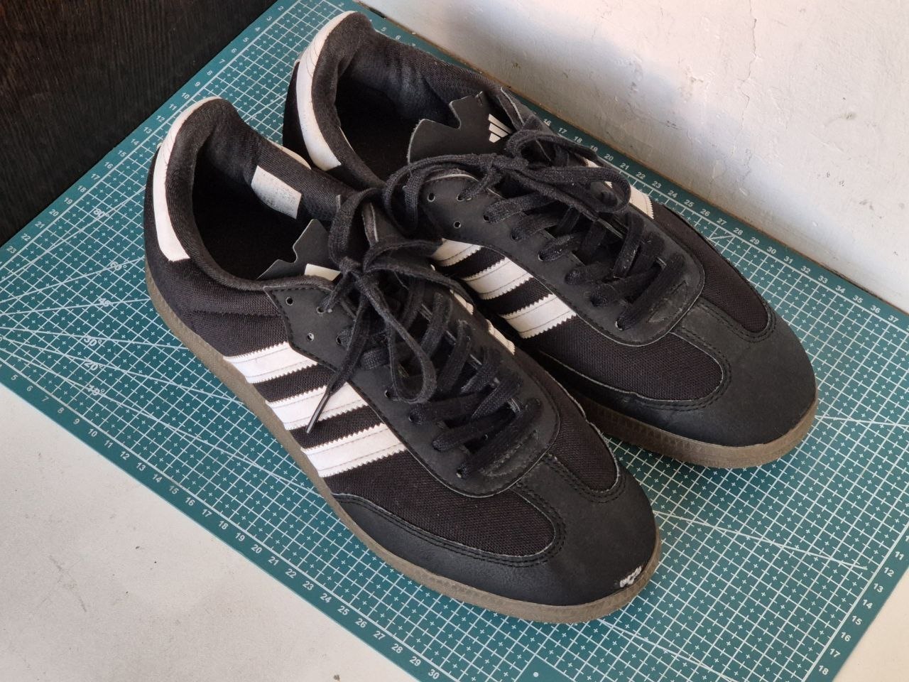 Adidas velosamba