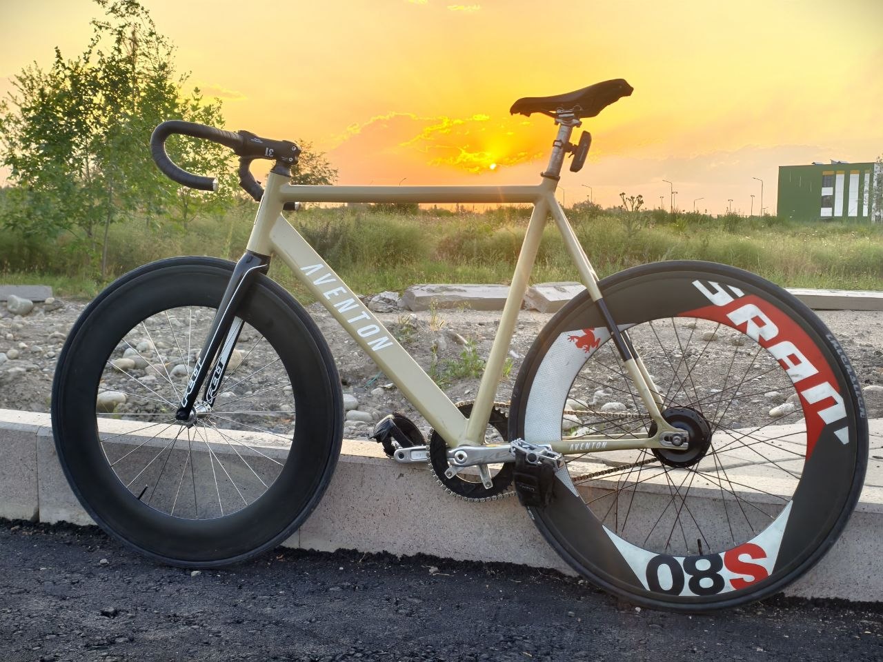 Aventon Cordoba 2020