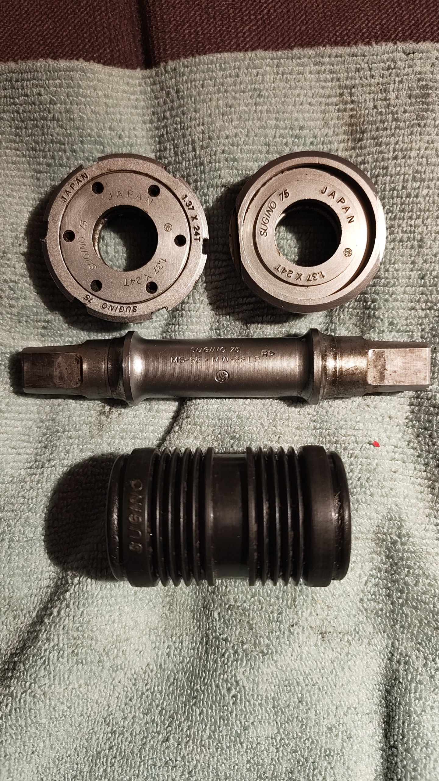 Sugino 75 NJS каретка