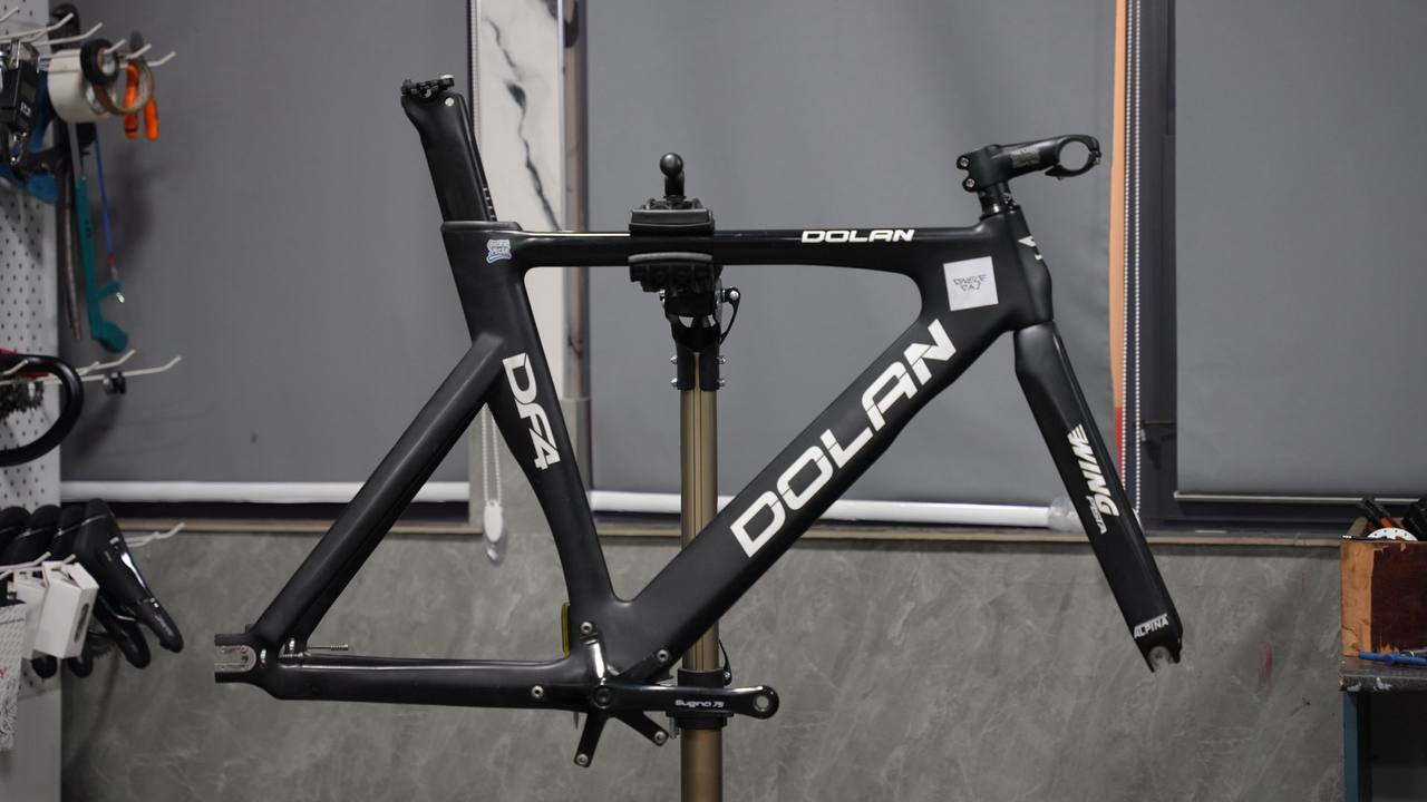 Dolan df4